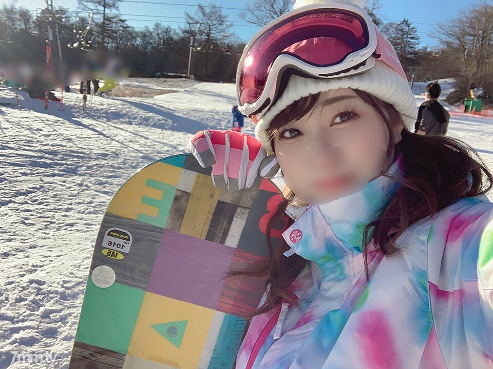 FC2-PPV-2707353 [Tsuyasu delivery female college student] Take me to snowboarding ♥ Healing angel (21 years old) Over 30,000 supporters! Big Breasts Liver With fellow distributors Skiing at the hotel after distribution Off Paco Gonzo Gonzo Creampie Person