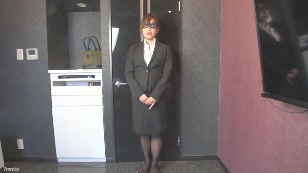 FC2-PPV-923386 [Half price 500 yen] [Overview "29" 77 minutes recording] National University Associate Professor Married woman "It's like getting married to academics" "My husband is a university professor. Only he knows men&